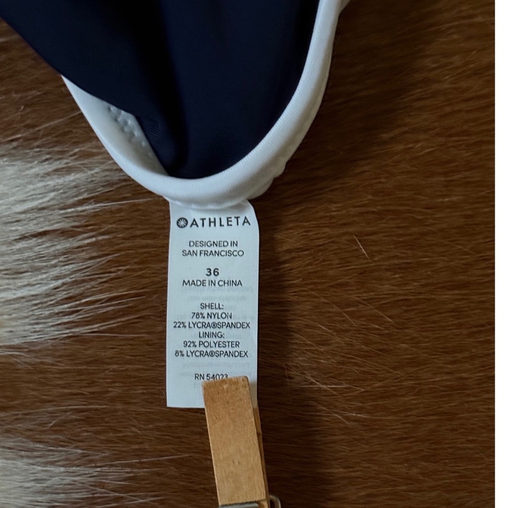 Athleta Freestyle Colorblock One Piece Swimsuit Navy Green White Size 36 - Picture 10 of 12